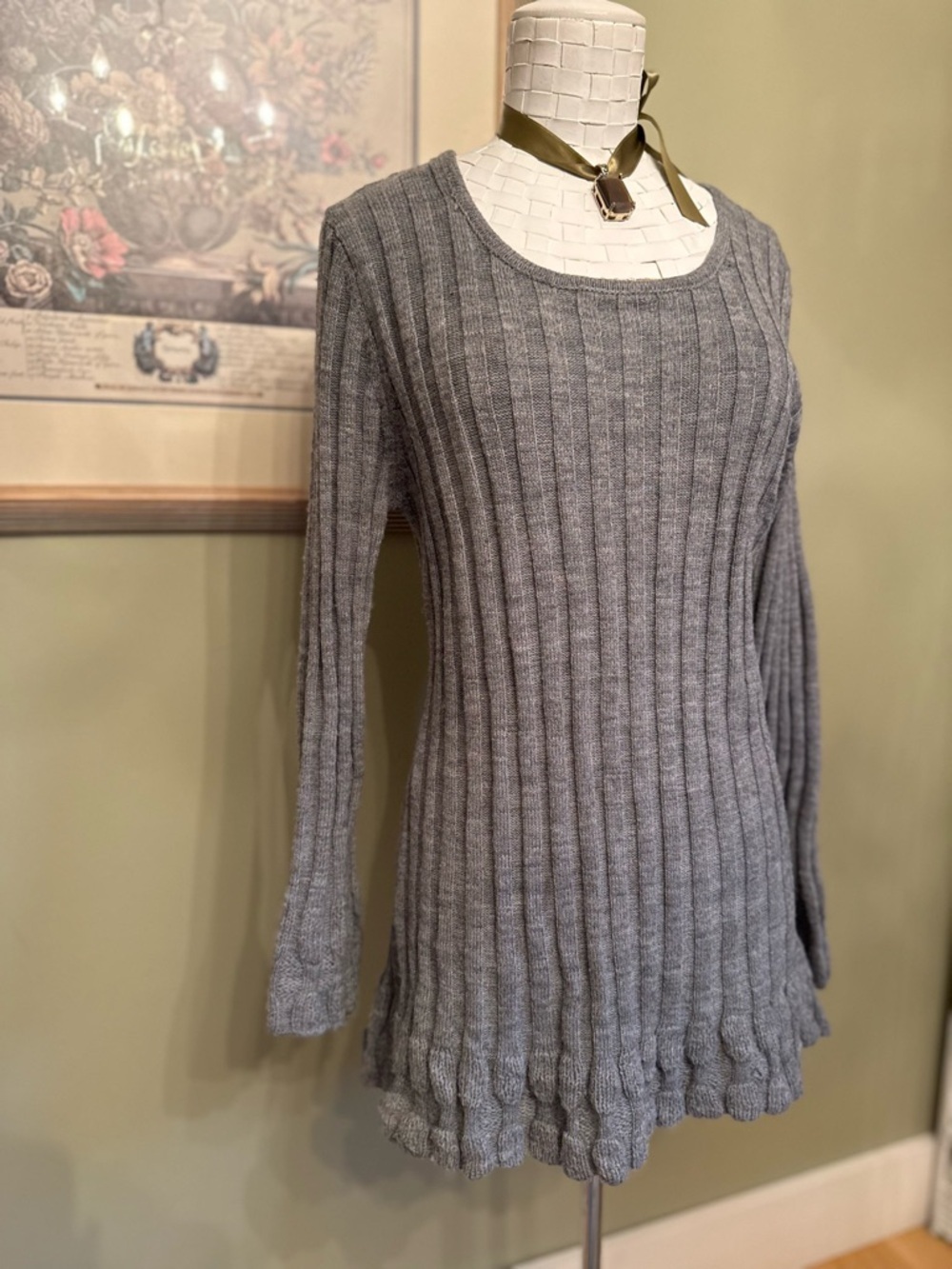 🇨🇦 Feelings Grey Ribbed Wool-Blend Ruffle Hem Tunic Sweater - Picture 2 of 12